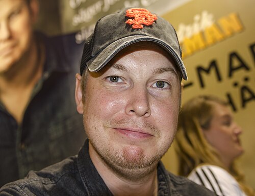 Фредрік Бакман