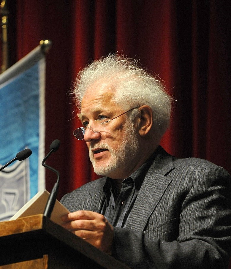 Майкл Ондатже