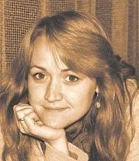 Аліна Червоноока